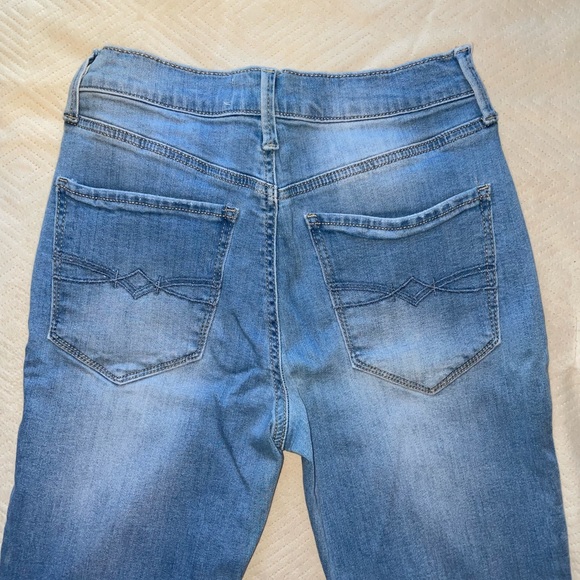 High Waisted Jeans - Picture 3 of 5